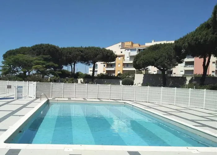 Piscine Proche Et Village Naturiste Appartement Agde