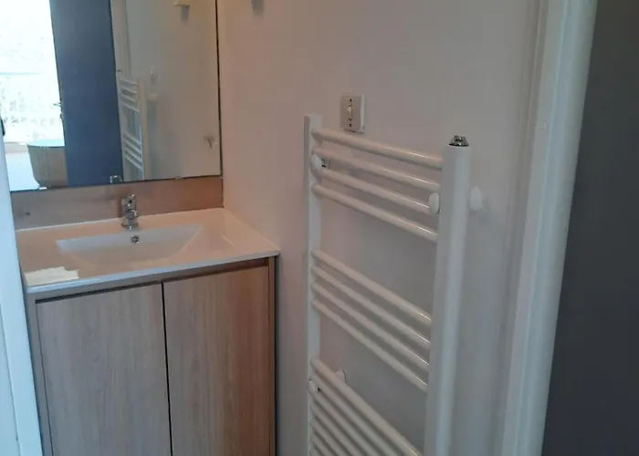 Piscine Proche Et Village Naturiste Appartement *